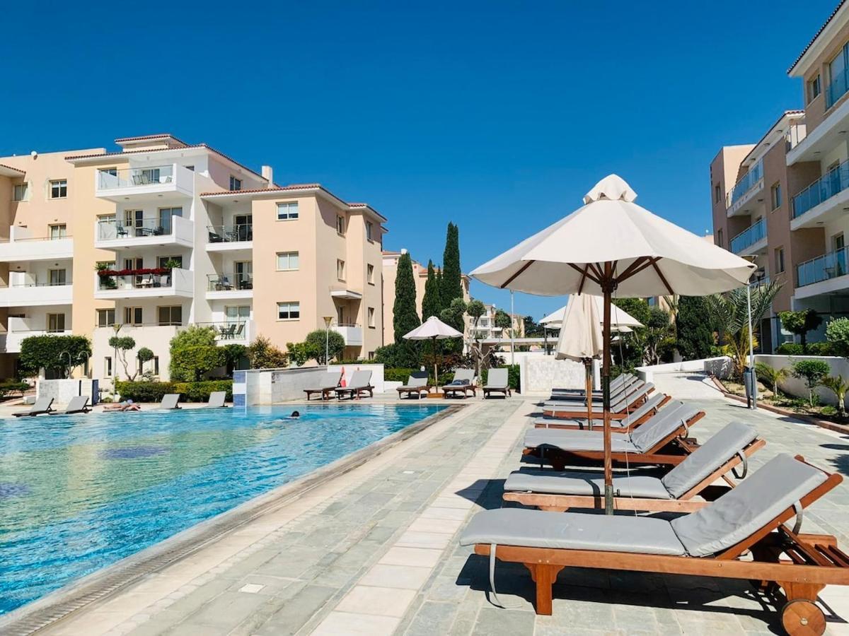 Апартаменты Sunny 2-bedroom - Pool, Gym & Balcony Views - Elysia Park- Center Пафос